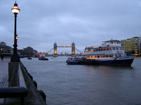 TowerBridgeShip