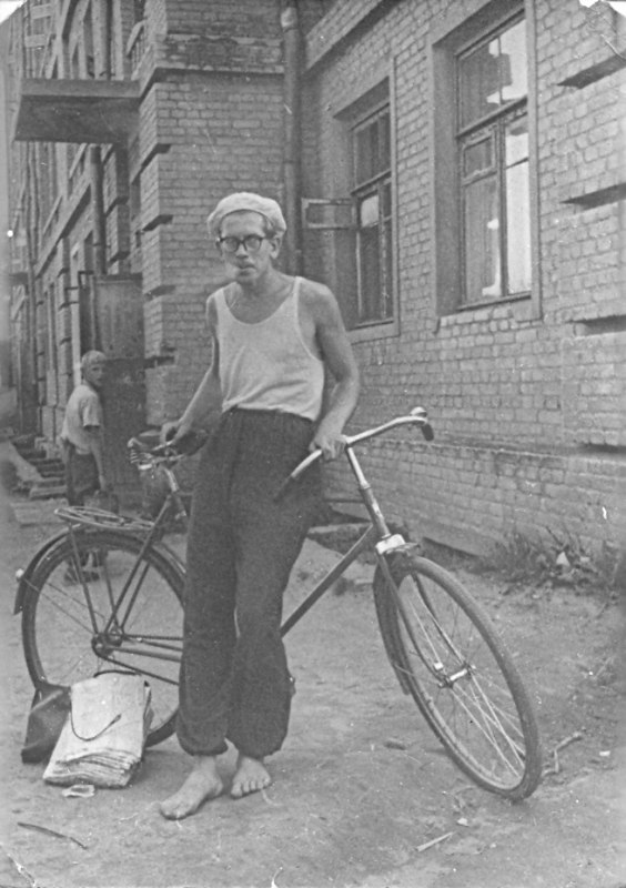  1961 . ""   "  ".