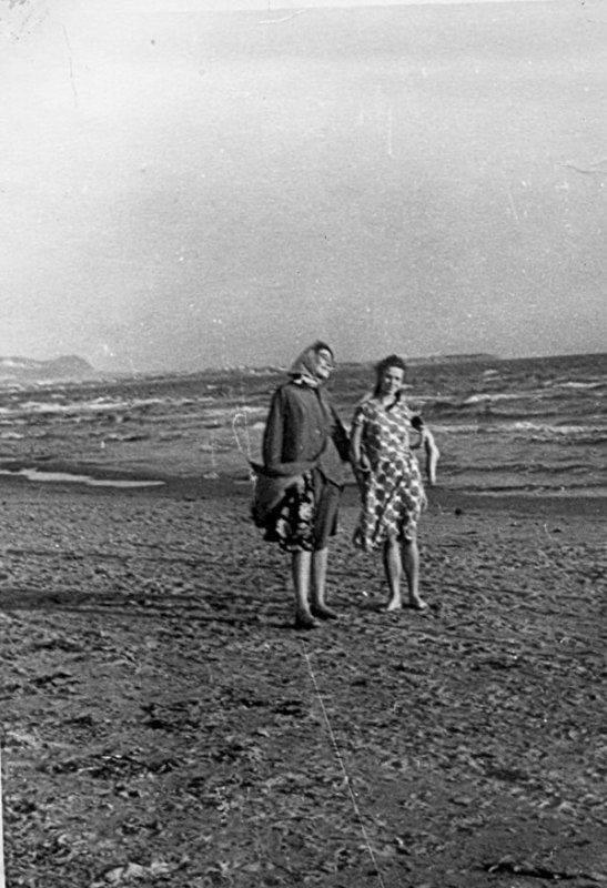  .  . 1962.