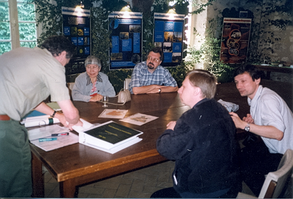     . -2001.