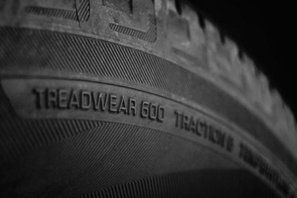   treadwear 600